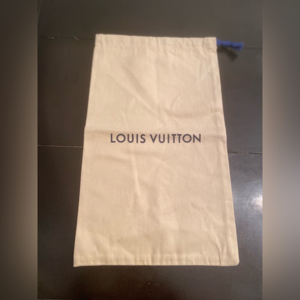 2 LOUIS VUITTON DUST BAGS